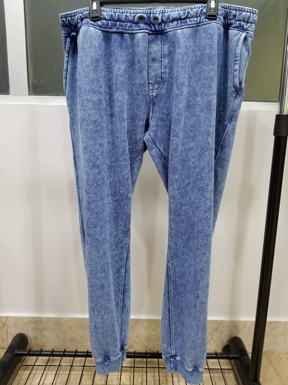 Random wash garment